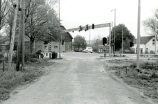 ZW_GROENEKRUISWEG_007 Stoplichten bij de kruising Molendijk en de Groene Kruisweg; ca. 1972