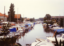 ZW_HAVENKADE_050 Zwartewaal; De haven van Zwartewaal, ca. 1990