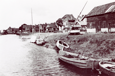 ZW_HAVENKADE_056 Zwartewaal; De Havenkade in Zwartewaal, ca. 1955