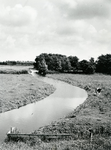 ZW_HOLLEMARE_012 De watergang die leidt naar de Holle Mare, gezien vanaf het in 1910 gebouwde sluisje in de ...