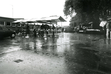 ZW_SCHOOLSTRAAT_036 Rommelmarkt bij en t.b.v. de Ned. Hervormde Kerk (St. Martinuskerk); 12 juni 1986