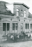 ZW_SCHOOLSTRAAT_042 De kleuterschool (bewaarschool) die in 1900 is opgericht door de ambachtsvrouwe Hofkes; 1966
