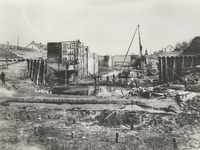 FOTO_GF_C036 Herstel van de sluis van het Kanaal door Voorne; ca. 1901