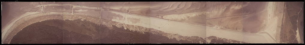 FOTO_HARDBOARD_015 Satellietfoto van de duinen van Voorne bij het Strandweg; ca. 1980