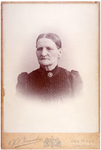 KLW011 Cornelia van Trierum (1842-1926), dochter van Boudewijn van Trierum en Dina Kramer. Echtgenote van Hugo ...