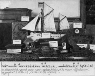 KLW024 Hellevoetsluis; Bekroonde werkstukken, in dienst gemaakt (genie, Hellevoetsluis) door Willem Klok (1893-1982), ...