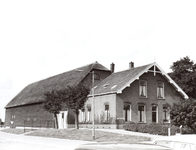 NLL011 Boerderij (vanaf 1919) van Hadde Boender (1883-1973), zoon van Frans Boender en Neeltje Kome, en Adriaantje ...