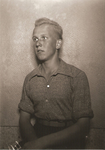 BRAVENBOER_0229 Portret van J.G. Soldaat (geb. 23-04-1922 Middelharnis en ovl. 26-01-1989 te Hoogvliet (Rotterdam)); ca. 1941