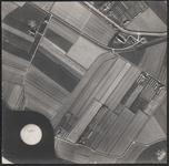 LUCHTFOTO_VOORNE_007C De Kleidijk en de Langeweg, en het terrein waar tegenwoordig de Pinnepot en de Westvoorneweg zich ...