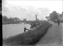 GN2464 De brug over het Kanaal door Voorne; ca. 1925