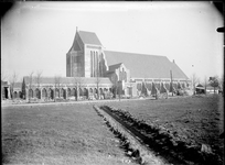 GN2552 De stenen Bedevaartskerk; ca. 1932