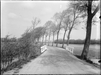 GN2562 Batterijweg rond de veste, met een bruggetje; ca. 1932
