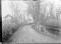 GN2703 Kijkje op de woningen langs de Noordweg; ca. 1910
