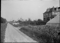 GN5009 Kijkje op de Pikweg in Rockanje; ca. 1920