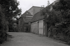 B1249 De gruttersfabriek van Trouw, gezien vanaf de achterzijde; 14 september 1984