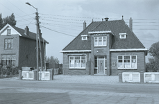 B1262 Het gemeentehuis van Oudenhoorn; 14 september 1984