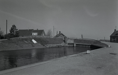 B1326 Het gebied rond de Bernisse voor de ontwikkeling tot recreatiegebied. De haven van Zuidland; 20 april 1976