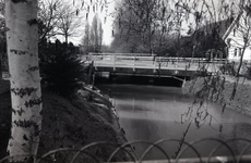 B1357 Het gebied rond de Bernisse voor de ontwikkeling tot recreatiegebied. De brug van de Veerdam; 20 april 1976