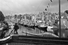 B1285 Reünie van de leden van de Stichting Stamboek Ronde en Platbodemjachten; 1 augustus 1993