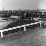 C1568 Bouw van een brug over het Kanaal door Voorne; 7 februari 1961