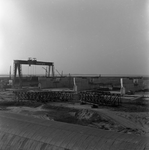 C1665 De bouwput van het sluizencomplex voor de Haringvlietdam; 3 juni 1960