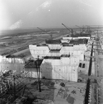 C1672 De bouwput van het sluizencomplex voor de Haringvlietdam; 3 juni 1960