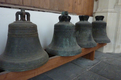 NL-PmWA_0059_120002662 Edam. In de Grote of St. Nicolaaskerk zijn de klokken van de Kleine Kerk - ook wel de ...