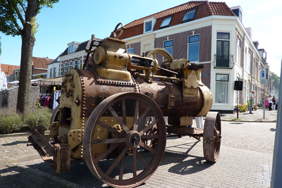 NL-PmWA_0059_120002704 Purmerend. Stoomvoertuig tentoongesteld op de Kanaalkade tijdens het evenement 'Purmerend onder ...
