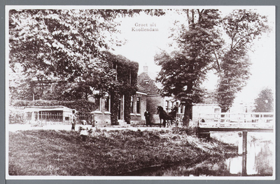 WAT002002849 Kruidenierswinkel 'Centra' Oostknollendam; Noordeinde Dorpsstraat. Als woning gebouwd in 1898 in opdracht ...