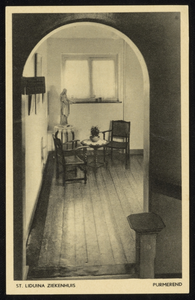 VHP001000015_040 Aan de Emmakade is in 1912 het pension St. Liduina gebouwd, als een pension/verzorgingshuis voor ...