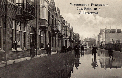 UPL000000094 Purmerend, Juliananstraat. Watersnood Jan.-Feb. 1916.