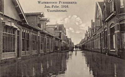 UPL000000106 Purmerend, Vooruitstraat. Watersnood Januari - Februari 1916.