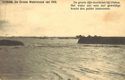UPL000000114 Watersnood 1916. De grote dijkdoorbraak bij Uitdam. Het water ziet men met geweldige kracht de polder instromen.