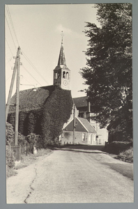 WAT001010803 Gezicht op de Nederlands Hervormde kerk