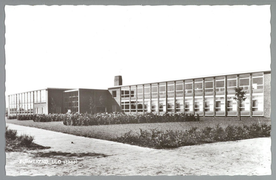 WAT001012837 ULO school aan de Johanna Naberstraat 218, aanvraag bouwvergunning van deze school was op 1 januari 1962.