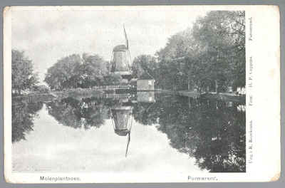 WAT001012848 Meelmolen 'De Noord' met een aantal huisjes die deels in het water stonden. De molen is op 12 september ...