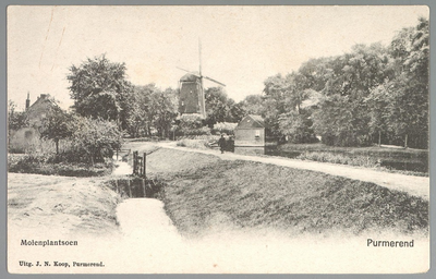 WAT001012849 Meelmolen ,,De Noord ' met een aantal huisjes die deels in het water stonden. De molen is op 12 september ...