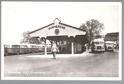 WAT001013035 NACO busstation. De NACO (Nederlandsche Auto Car Onderneming) breide erg uit tussen 1924 en 1946.Ze namen ...