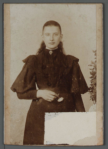 WAT001000501 Zuster Marie-Louise ( meisjesnaam: Margaretha Geertruida Stevens) geboren op 13 augustus 1881 te Edam.