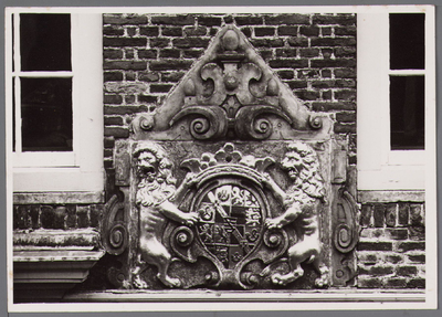 WAT001000881 Gevelsteen 'Wapen van prins Maurits' in Edam
