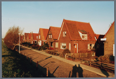 WAT001001252 Woningen aan de Zonneweg. v.r.n.l. nummer 1,2,3,4,5,6 en 7 te Ilpendam