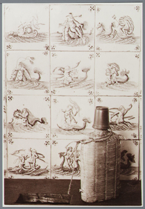 WAT001001438 Tegels met mythologische voostellingen in het Raadhuis in Jisp.De 150 tegels (wit/blauw) in de schouw van ...