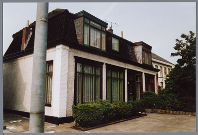 WAT001001734 Dubbel woonhuis (2014). Eerder winkel van Jamin (nr. 48)