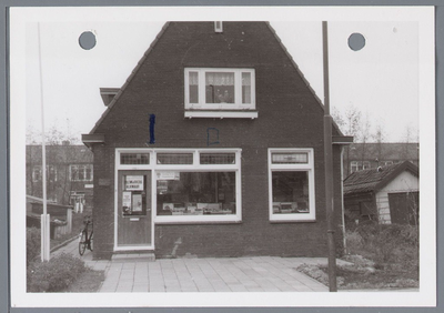 WAT001001822 Grammofoonplatenzaak, vanaf ca. 1999 verbouwd tot woonhuis.
