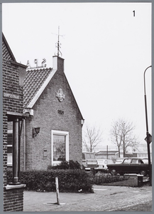 WAT001001825 Raiffeisenbank te Landsmeer. Hoek Zuideinde-Dorpsstraat.