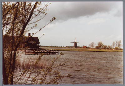 WAT001001832 De Twiskemolen is een monumentale windmolen gecombineerd met een elektrisch gemaal dat de 650 ha grote ...
