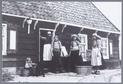 WAT001001944 De Grotewerf op Marken.