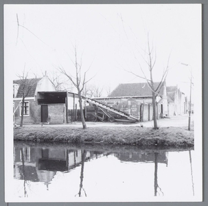 WAT001002325 Straatbeeld in Monnickendam omstreeks 1960