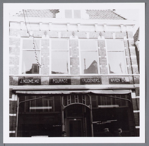 WAT001002806 Kruidenierszaak J. Noome en zonen, Breedstraat 27.