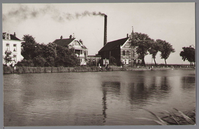 WAT001003123 Melkfabriek Hollandia.In 1896 kwam deze fabriek via een veiling in het bezit van de Hollandia uit ...